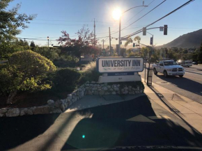 Гостиница University Inn at San Luis Obispo  Сан Луис Обиспо